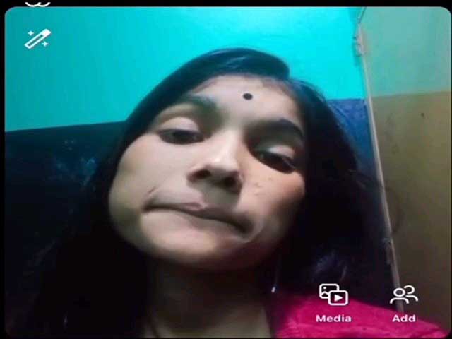 Bengali girl fingering and playing with boobs