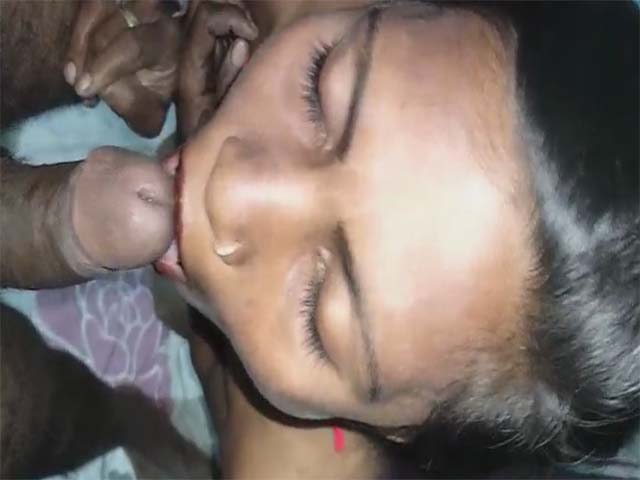 Dehati housewife blowjob and fucking on cam