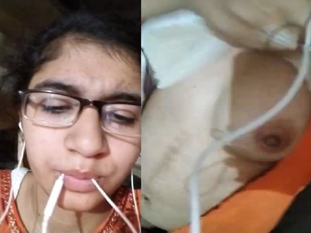 Chasmish suit girl desi fingering viral video