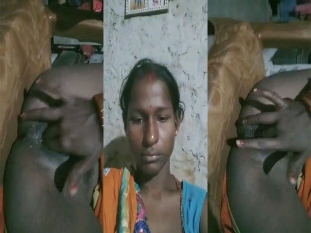 Dehati Bhabhi fingering pussy and asshole