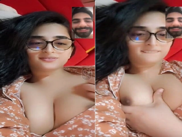 Paki sex girl boobs showing on viral video call
