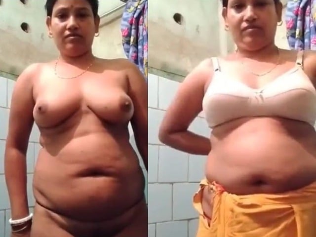 Beautiful Indian Bhabhi striptease video