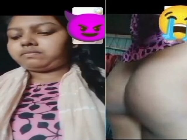 Chubby girl showing her big ass freesexyindian