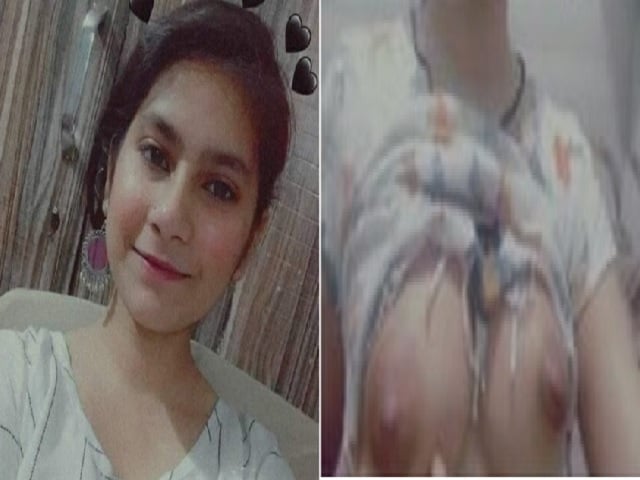 Selfie girlfriend boobs show to lover MMS