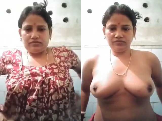 Bengali housewife showing boobs and pussy