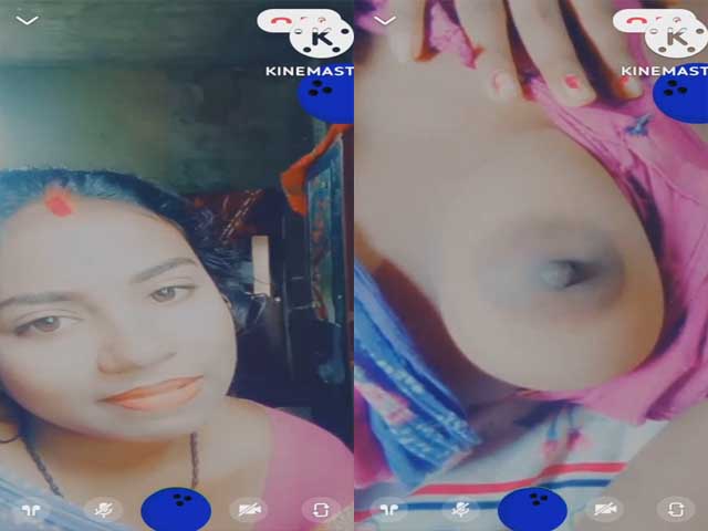 Unsatisfied Bengali Boudi showing boobs on video call
