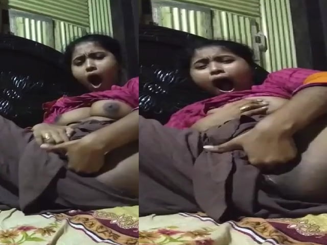 Indian girl fingering pussy with loud moaning