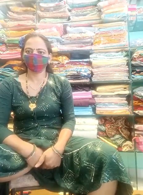 Horny Bhabhi Showing her pussy and ass