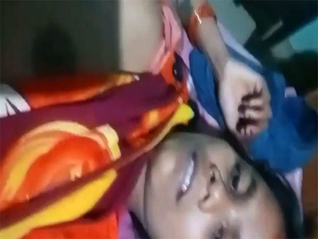 Indian Dehati wife clean shaved pussy fucked