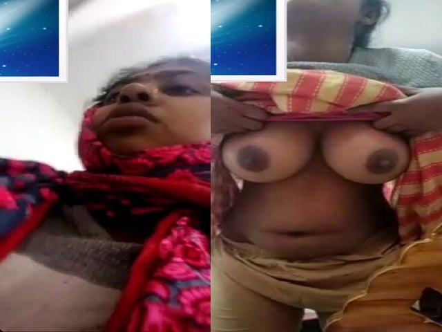 Desi bhabhi sex chat showing melons and pussy