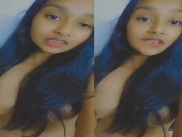 Cute horny college girl nude pussy fingering