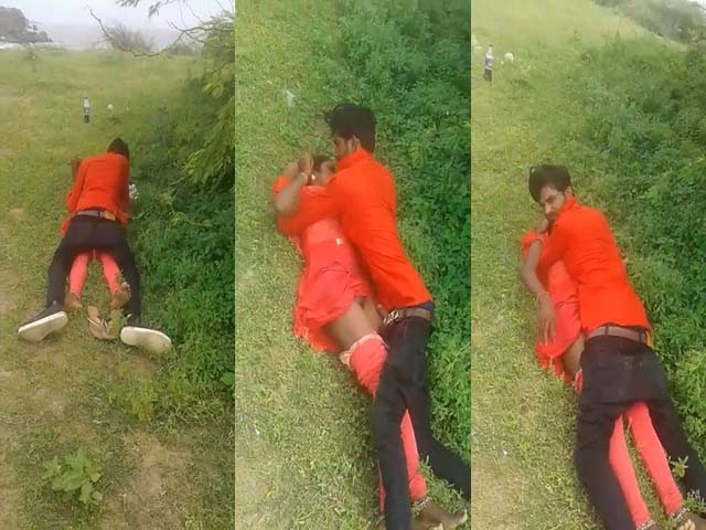Desi lovers outdoor sex caught red handed