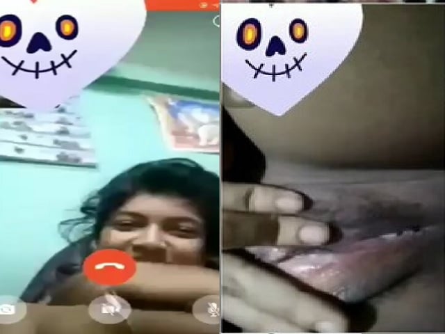 Bangladeshi GF showing sex hungry pussy