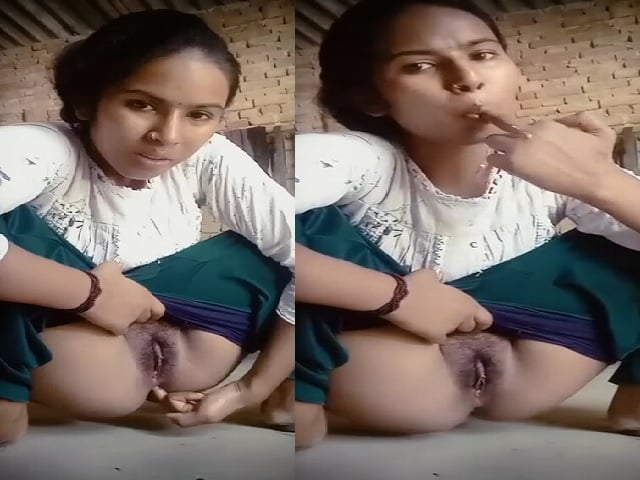 Desi fingering village girlfriend licking orgasm