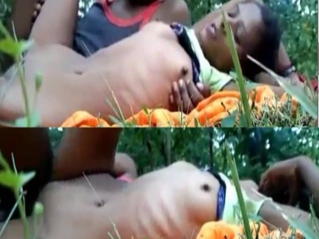 Desi Dehati girl fucked in jungle by her boyfriend