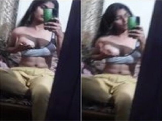 Tamil girl boob show mirror video admiring