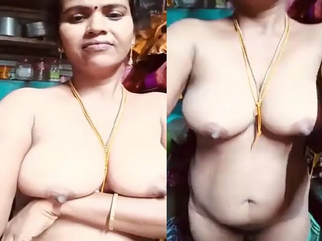 Desi nude Telugu aunty big boobs flaunting