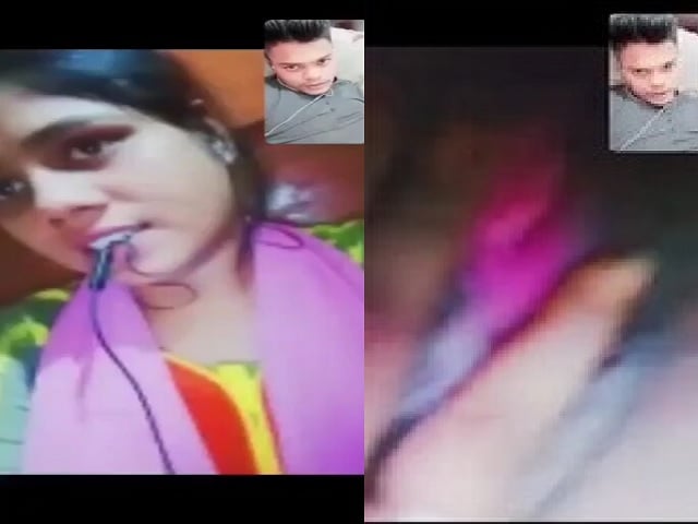Desi girl video call sex chat showing pussy