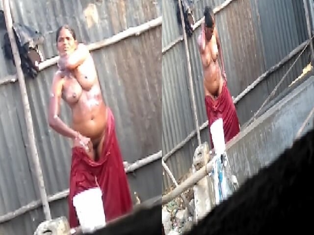 Neighbor mature aunty nude bath in hidden cam