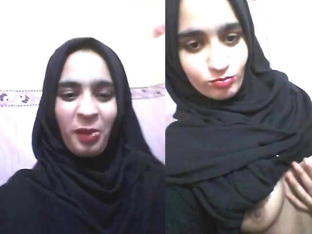 Bangladeshi burkha girl boobs show and pussy